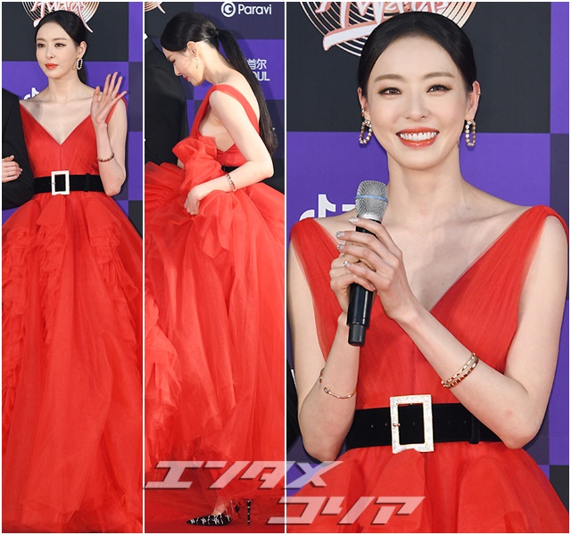 Stars Strut Their Stuff in Red on the Red Carpet