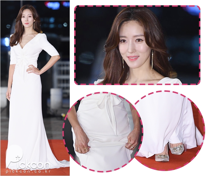 Actresses Wang Bit-na, Oh Na-ra Spotted in Same Mermaid Dress