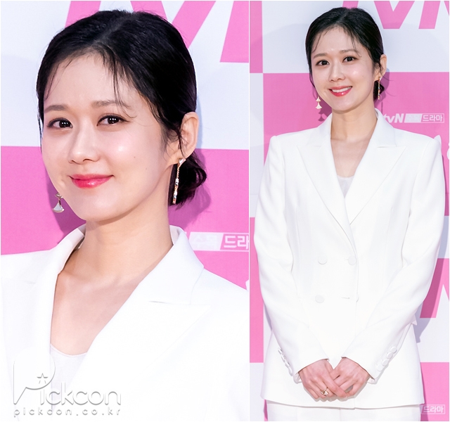 Actress Jang Na-ra Exudes Pure Elegance in All-White Suit