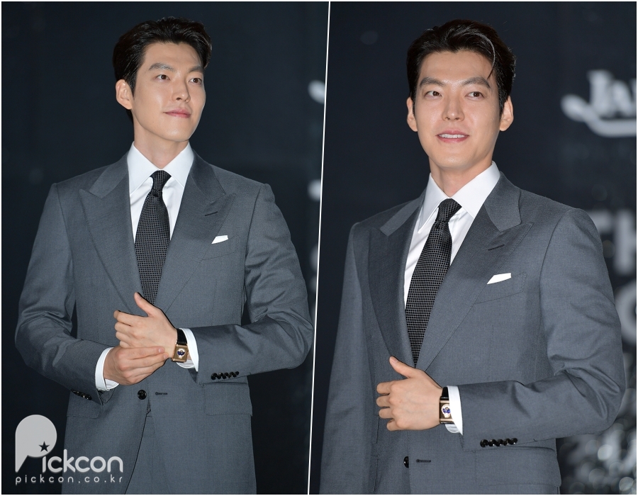 Model-Turned-Actor Kim Woo-bin Looks Even More Handsome in Neat Gray Suit