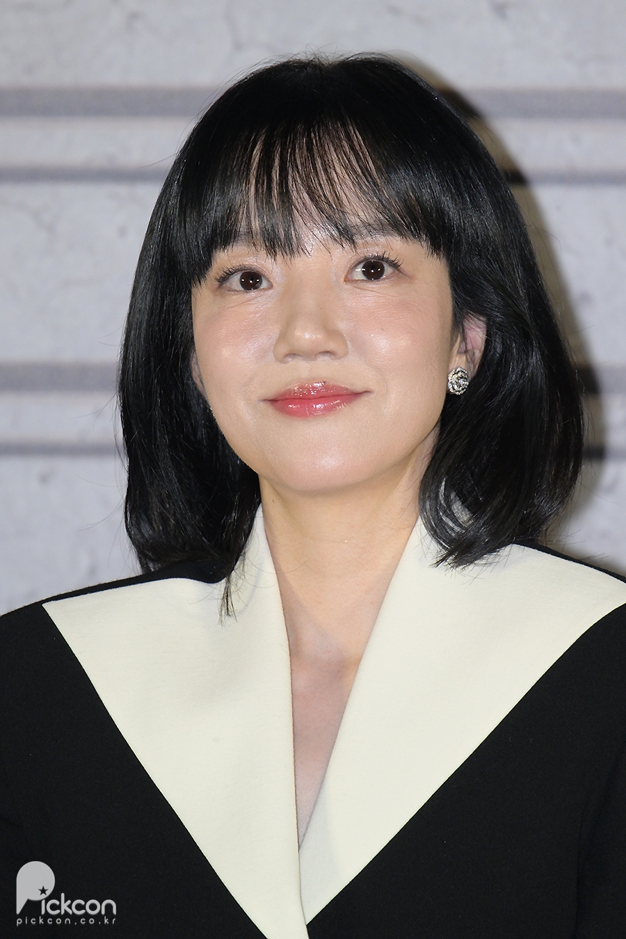 Im Soo-jung Talks About Reunion with Director Kim Jee-woon