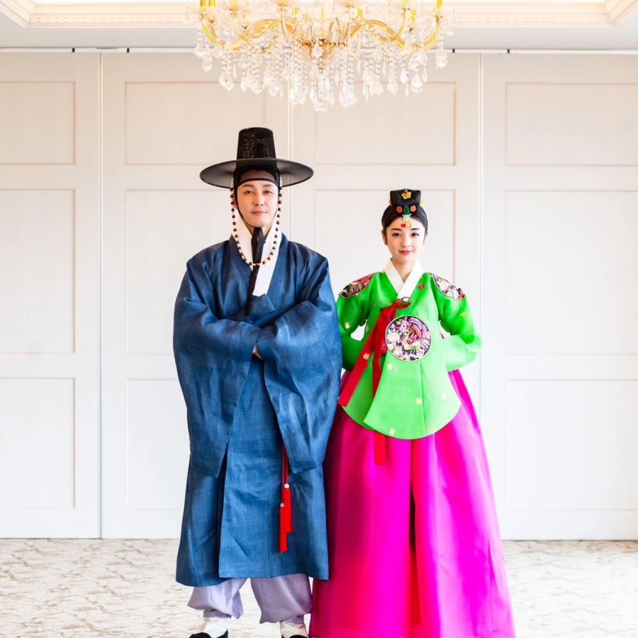Actor Shim Hyung-tak Ties the Knot in Seoul Following Ceremony in Japan